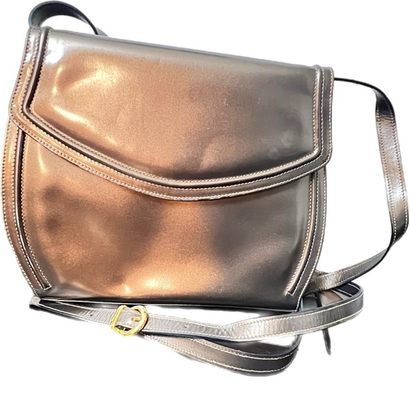 Salvatore Ferragamo Elegant Brown Leather Shoulder Bag - Picture 5 of 9